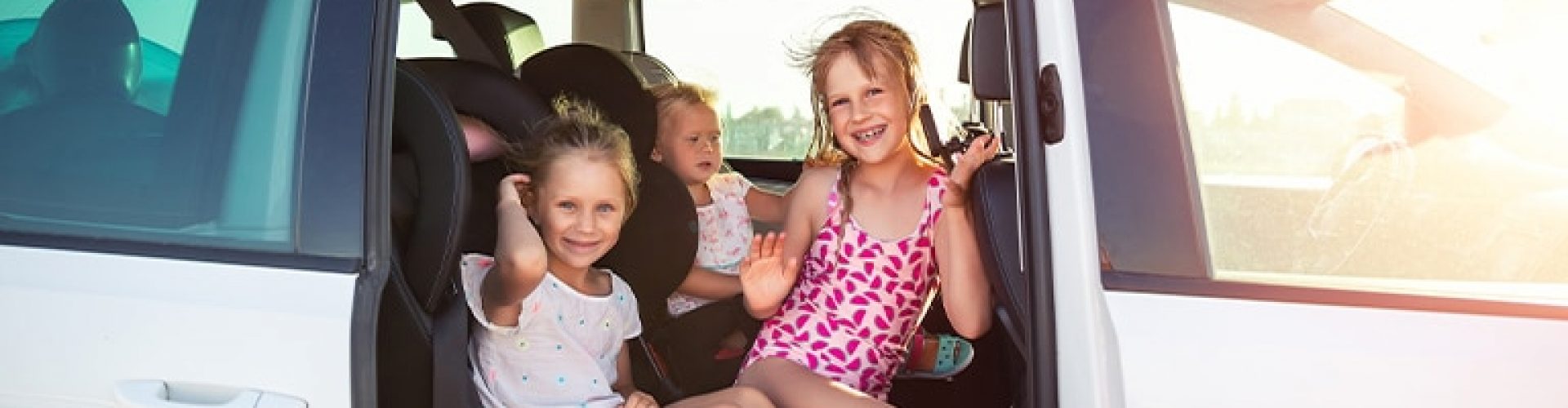 Family-friendly minivan rental from {{company_name}} in Fort Walton Beach, FL, offering spacious and comfortable travel for kids and groups.